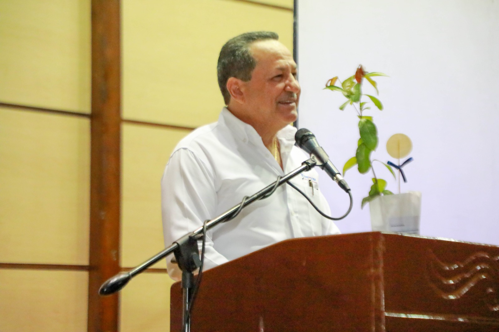 Conferencia En Blbiloteca